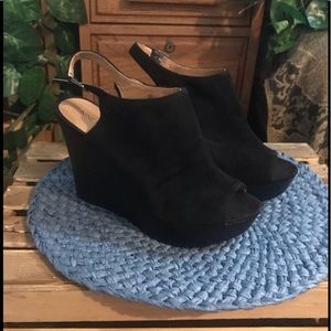 Nine West platform mules size 91/2 black